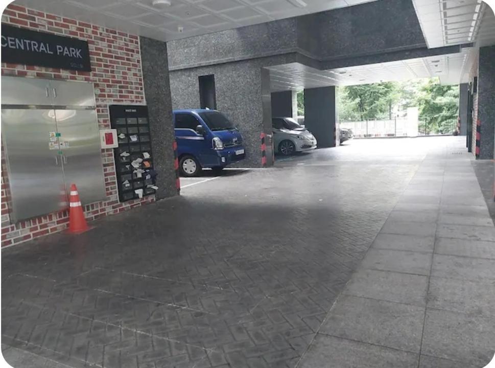 Kkachisan Station House Apartment